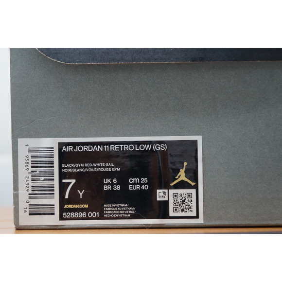 Size 7Y (GS) - Air Jordan 11 Retro Low 72-10 2022 With Original Box - Picture 10 of 10